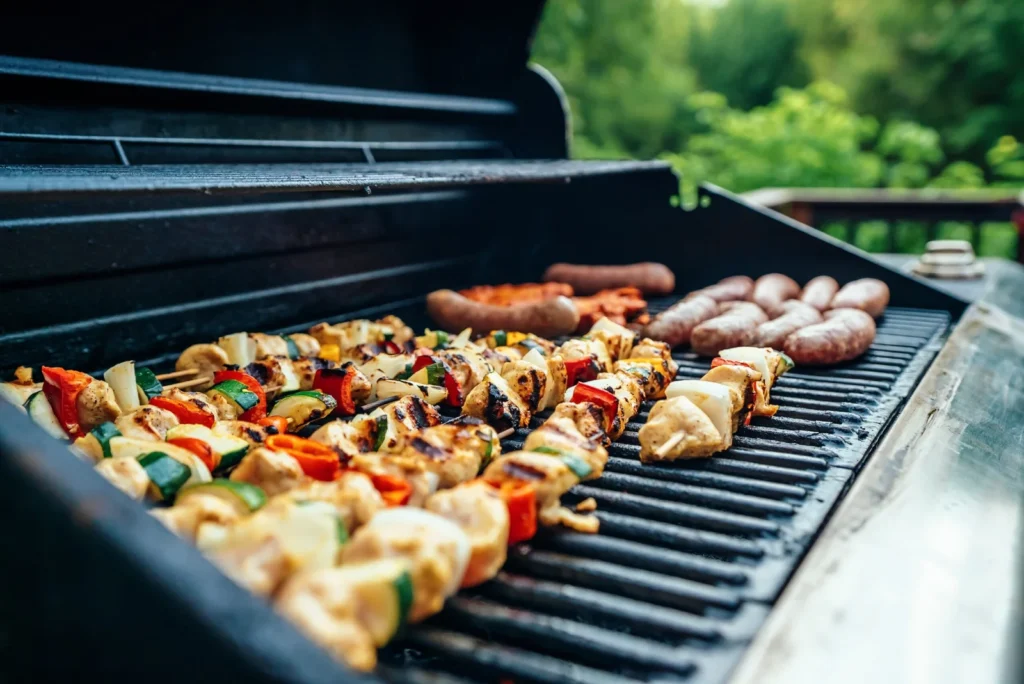 Charcoal-Grills-vs.-Gas-Grills : 3M Gadgets Charcoal Grills vs. Gas Grills